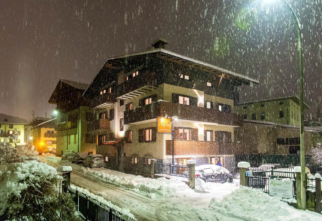 Residence Alpen Casavacanze Pinzolo Ngoại thất bức ảnh